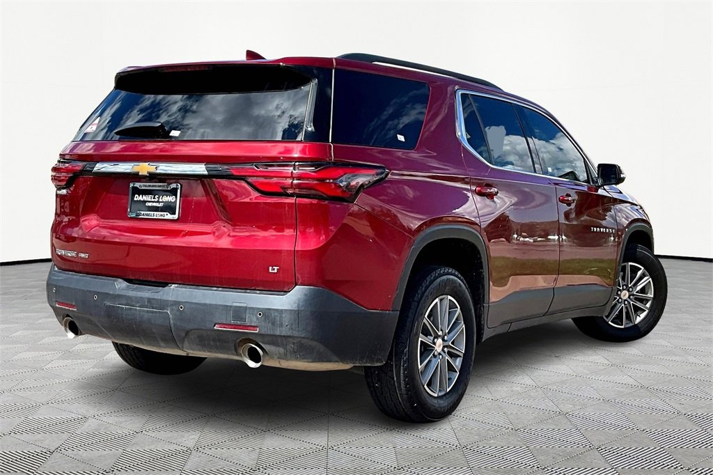 2023 Chevrolet Traverse Leather photo 2
