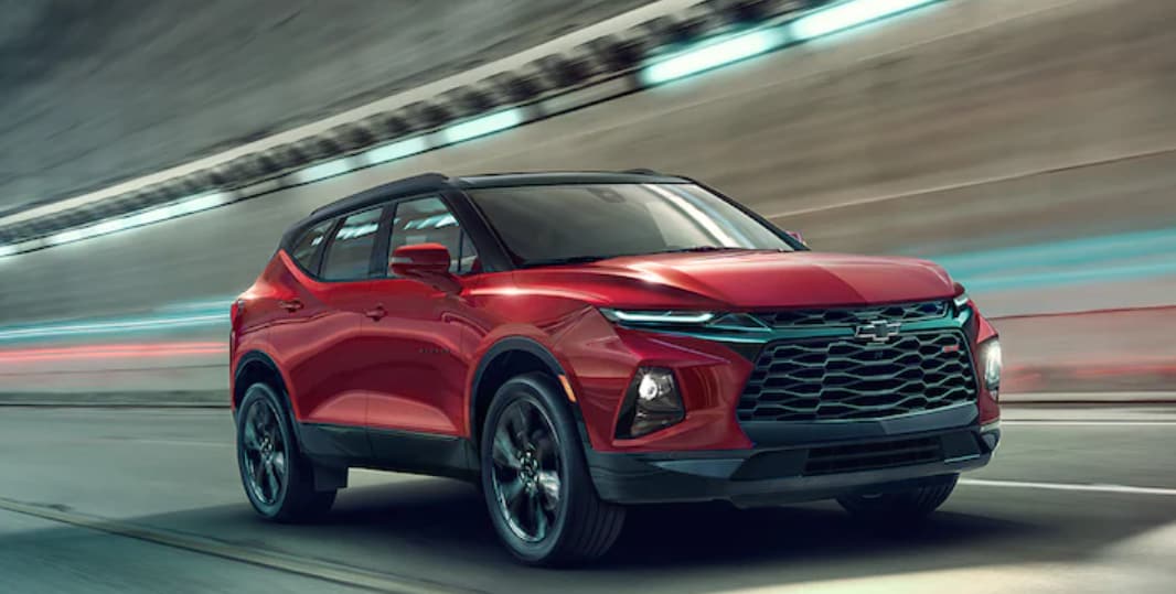 2022-chevy-blazer-driving-on-road