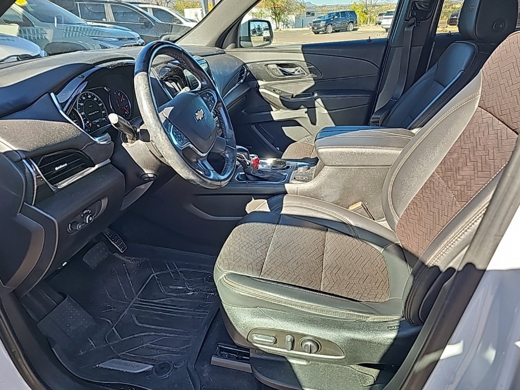 2023 Chevrolet Traverse High Country photo 3