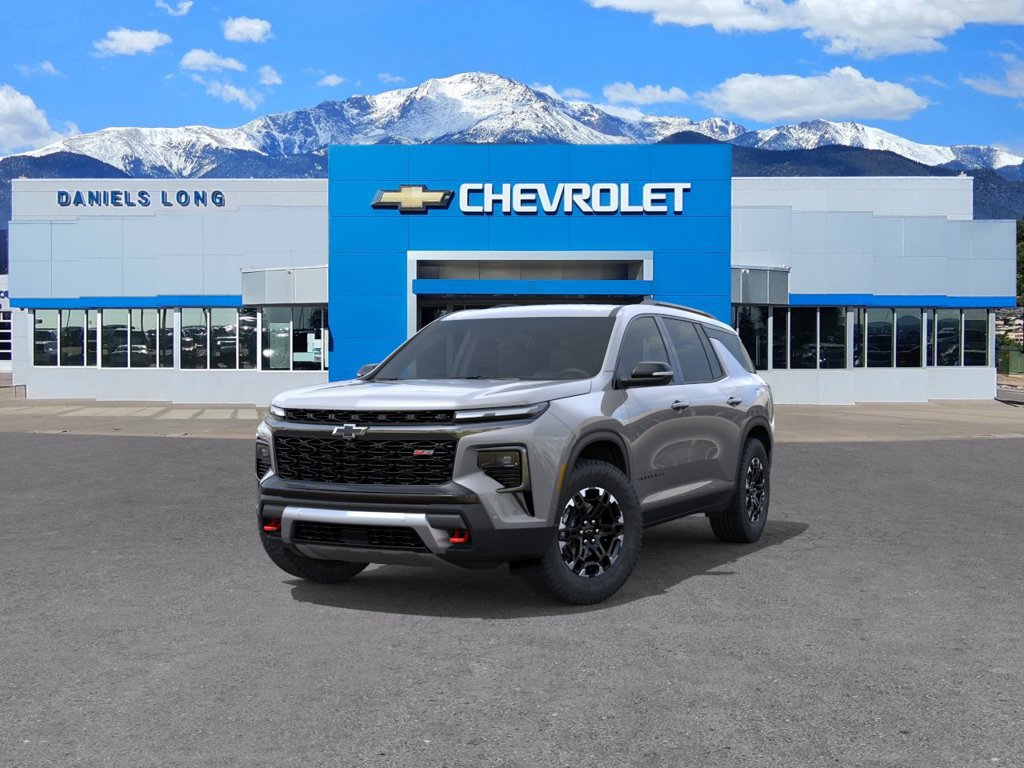 2027 Chevrolet Traverse Z71 - Photo 8