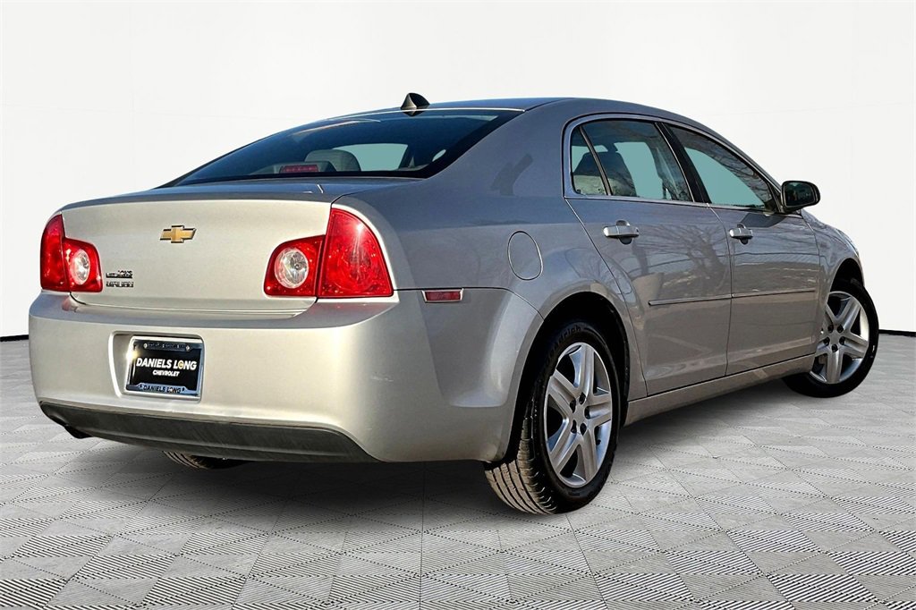 2012 Chevrolet Malibu LS photo 2