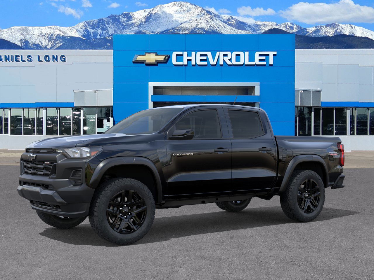 2025 Chevrolet Colorado Trail Boss photo 2