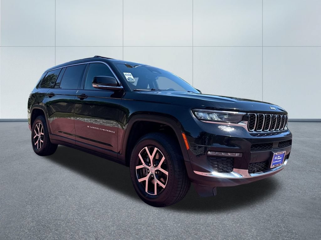 Used 2024 Jeep Grand Cherokee L Limited 4x4 SUV
