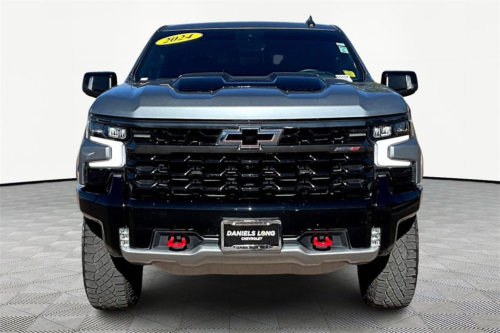 2024 Chevrolet Silverado 1500 ZR2 photo 3