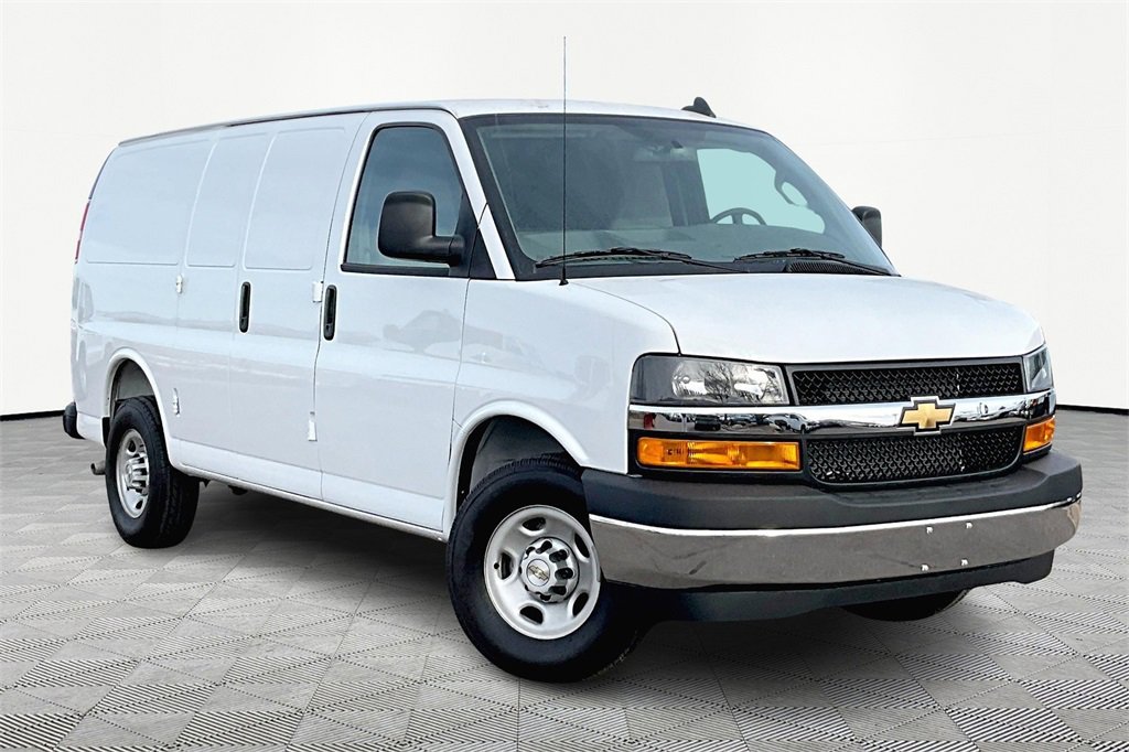 2025 Chevrolet Express Cargo 2500 Van photo 2