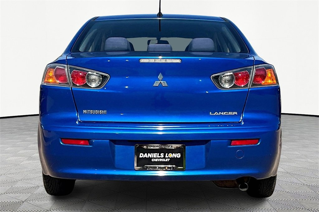 2015 Mitsubishi Lancer ES photo 4