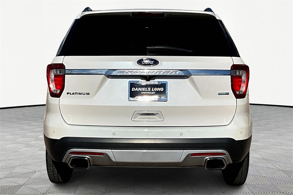 2017 Ford Explorer Platinum photo 3