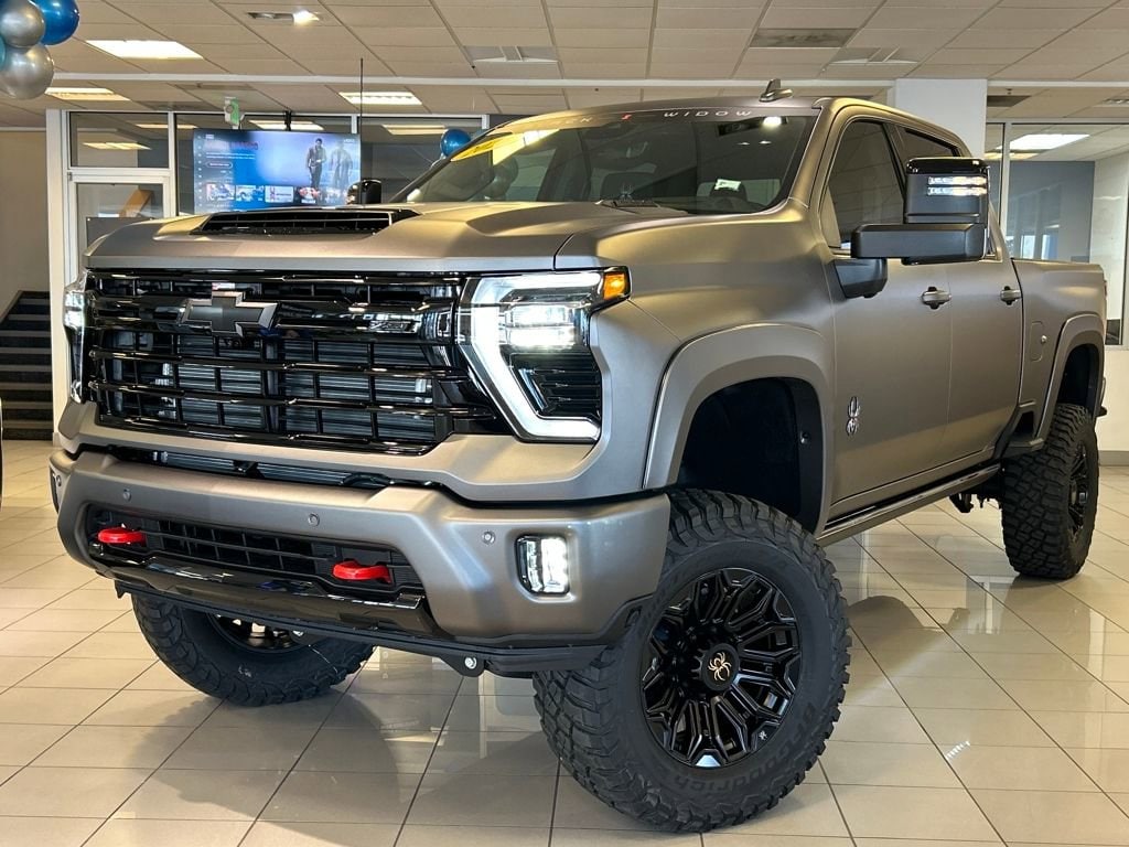 2026 Chevrolet Silverado HD LTZ 4WD Crew Cab Standard Box's photo