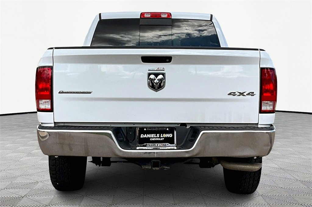 2018 Ram 1500 SLT photo 4