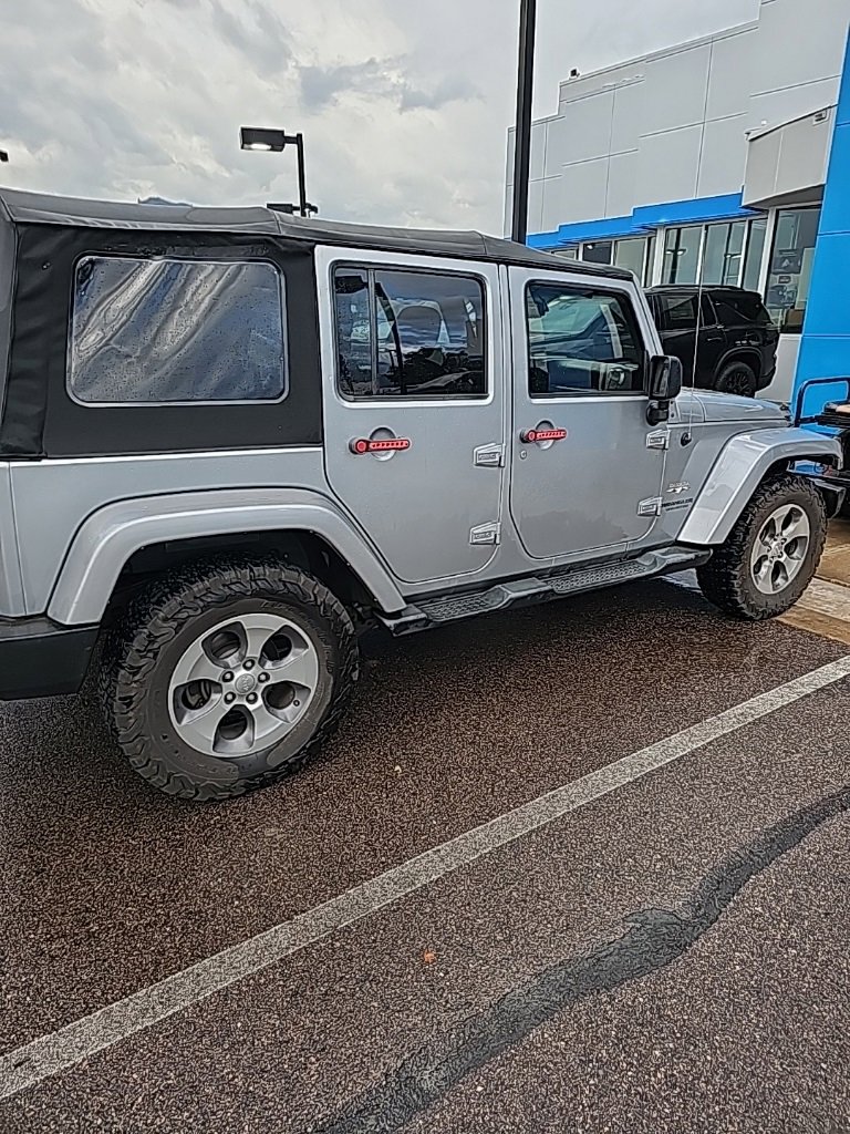 2016 Jeep Wrangler Unlimited Sahara photo 3