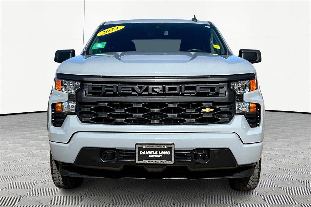 2024 Chevrolet Silverado 1500 Custom photo 3