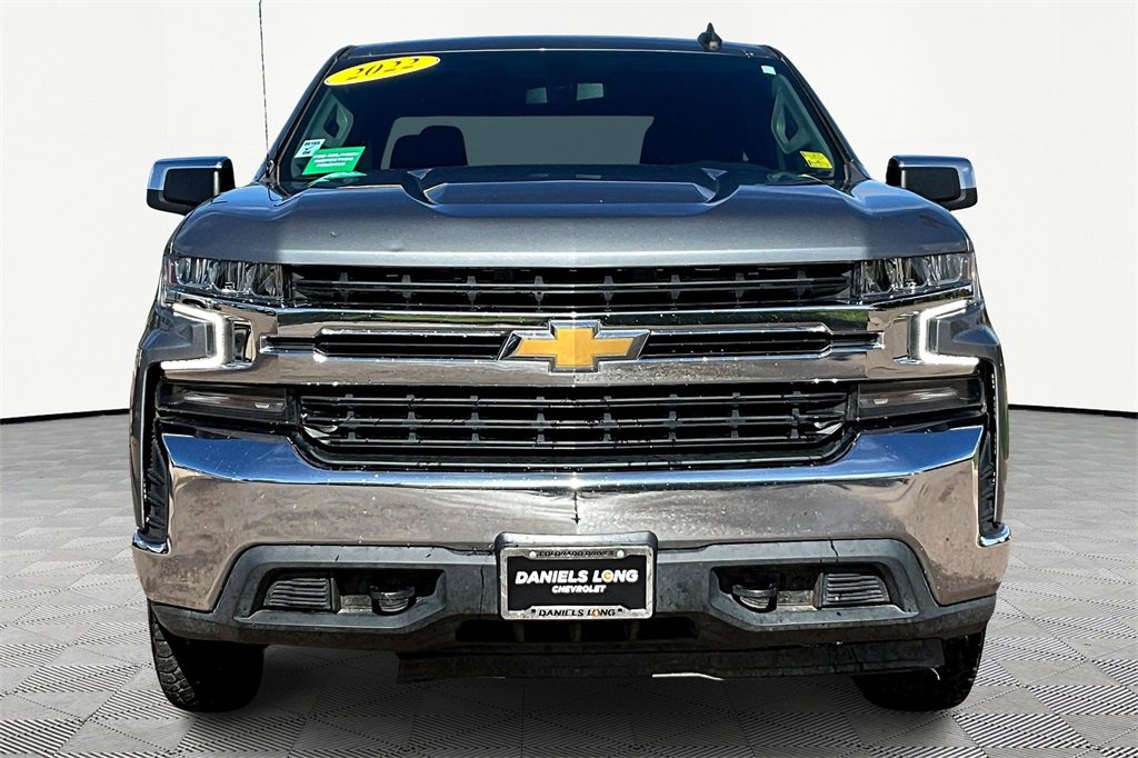 2022 Chevrolet Silverado 1500 LT photo 3