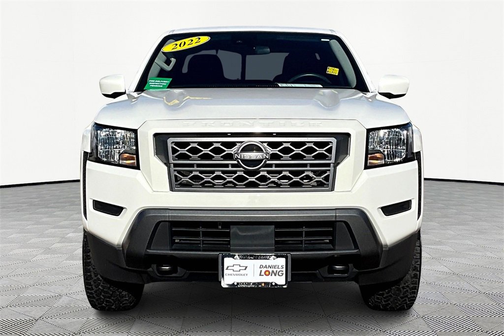 2022 Nissan Frontier Crew Cab SV photo 3
