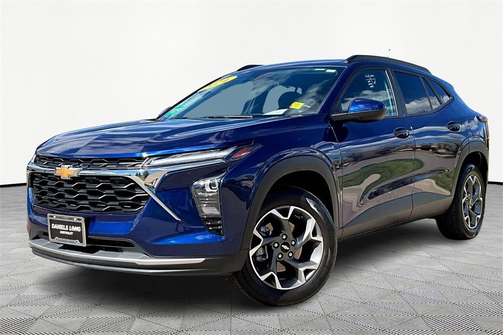 Used 2024 Chevrolet Trax LT SUV