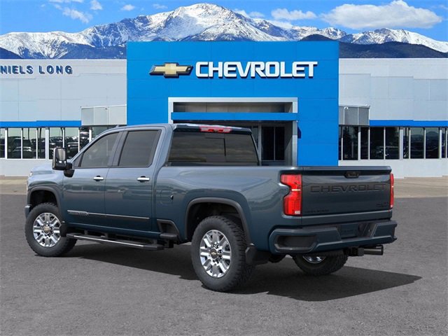 2025 Chevrolet Silverado 2500HD High Country photo 3