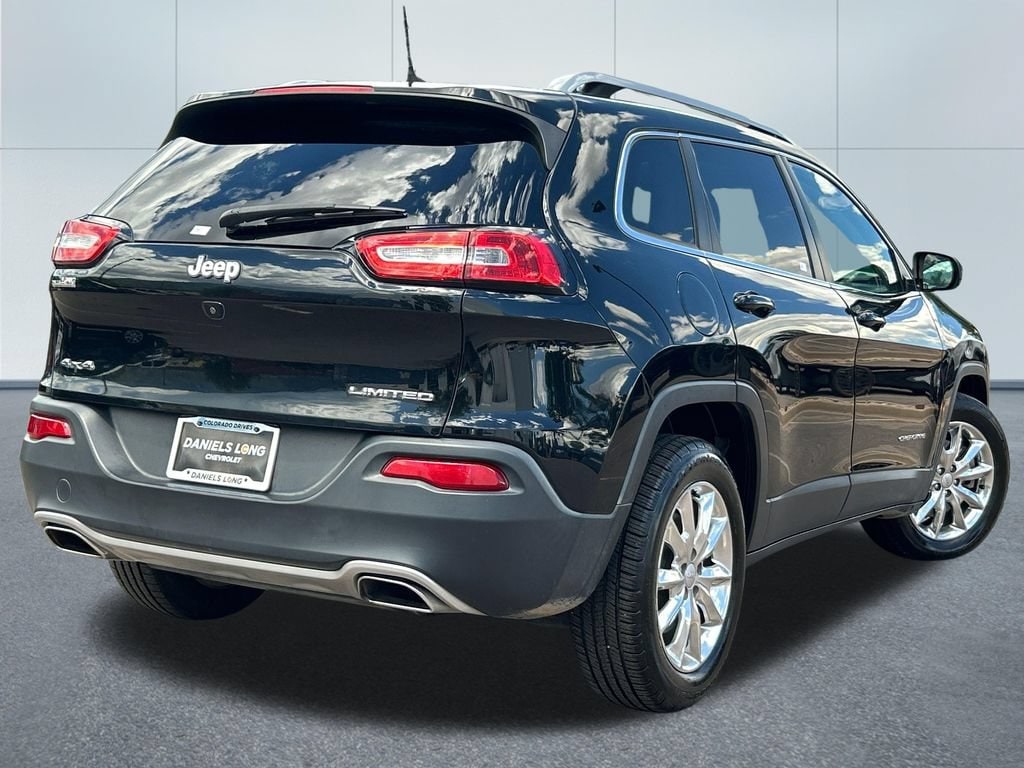 Used 2017 Jeep Cherokee Limited with VIN 1C4PJMDS7HW658048 for sale in Glenwood Springs, CO