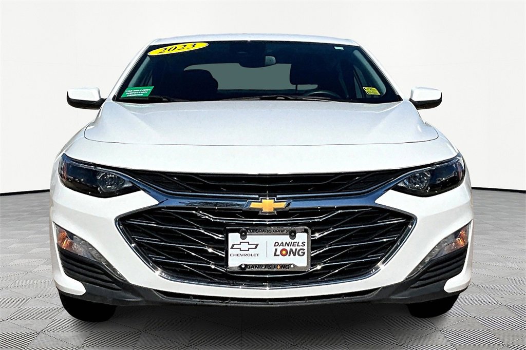 2023 Chevrolet Malibu 1LT photo 3