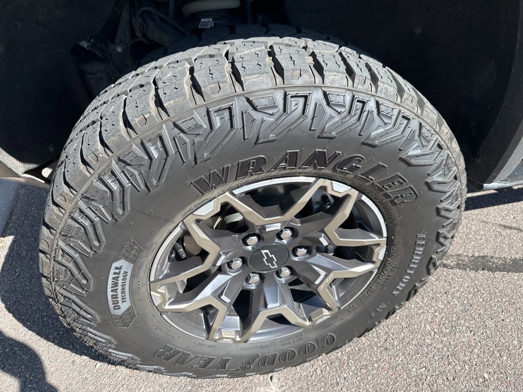 2023 Chevrolet Colorado ZR2 photo 2