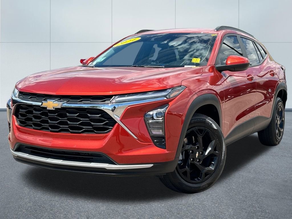 Used 2024 Chevrolet Trax LT SUV