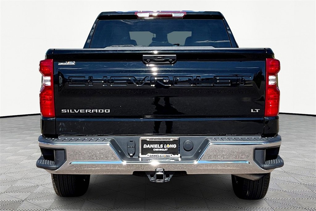 2023 Chevrolet Silverado 1500 LT photo 4