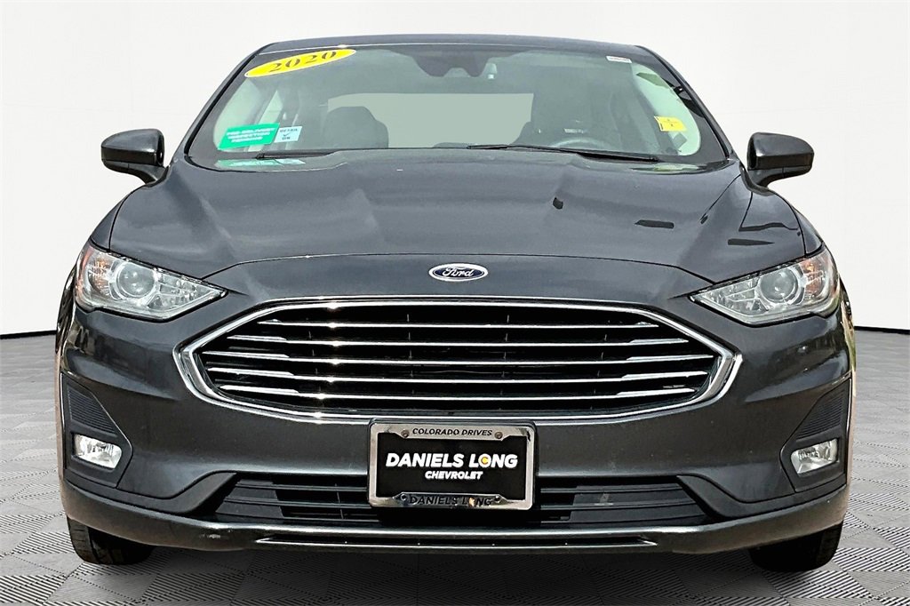 2020 Ford Fusion SE photo 2
