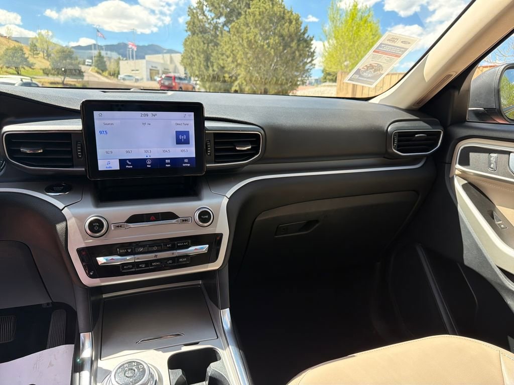 2022 Ford Explorer XLT - Photo 17