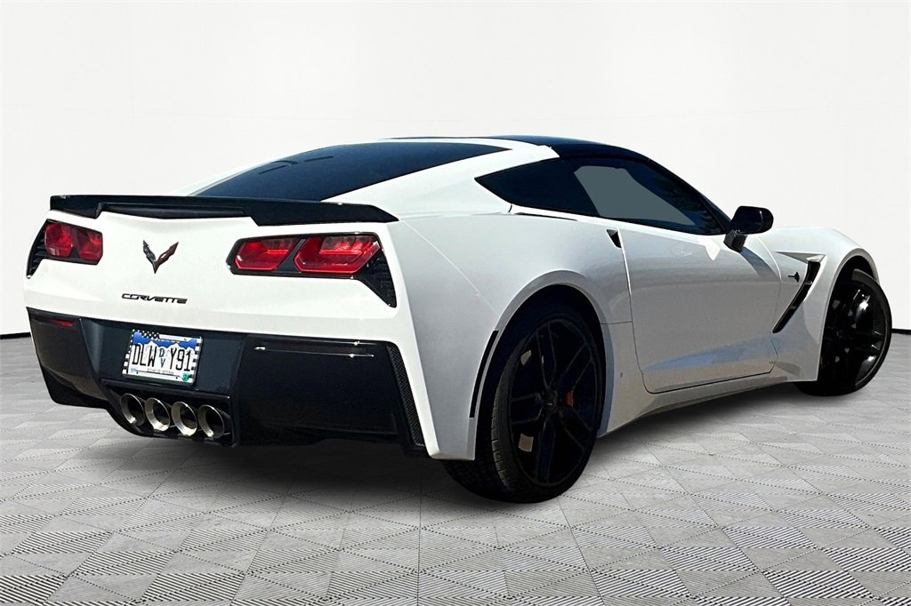 2016 Chevrolet Corvette Stingray 3LT photo 2