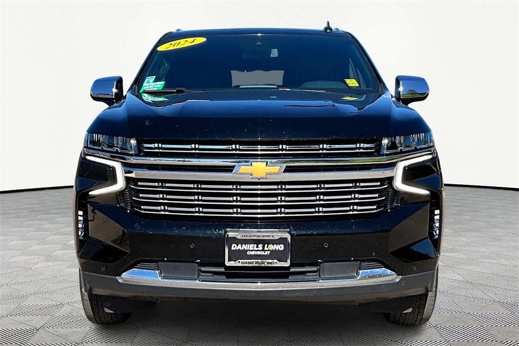 2024 Chevrolet Suburban Premier photo 3