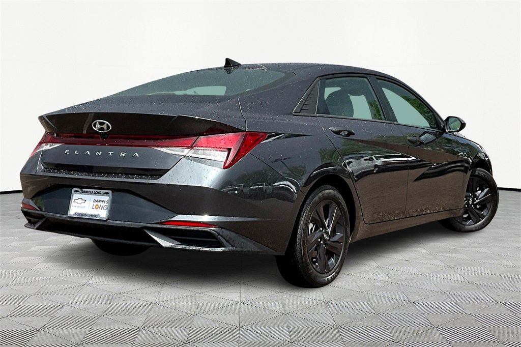 Used 2022 Hyundai Elantra SEL with VIN 5NPLM4AG4NH077551 for sale in Colorado Springs, CO