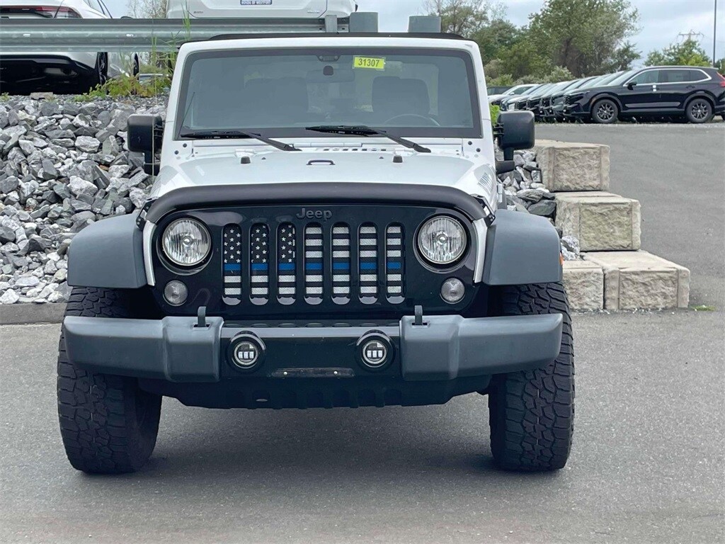 2017 Jeep Wrangler Willys Wheeler photo 2