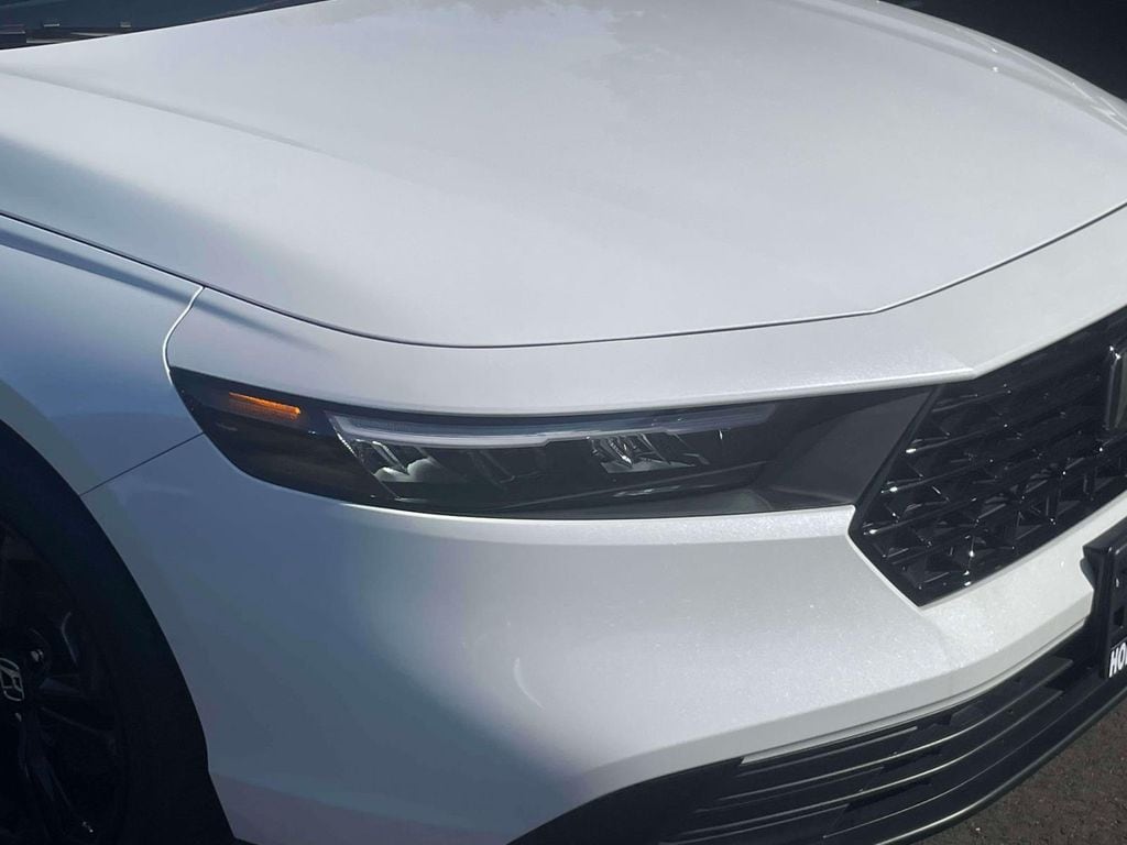 2025 Honda Accord SE - Photo 8