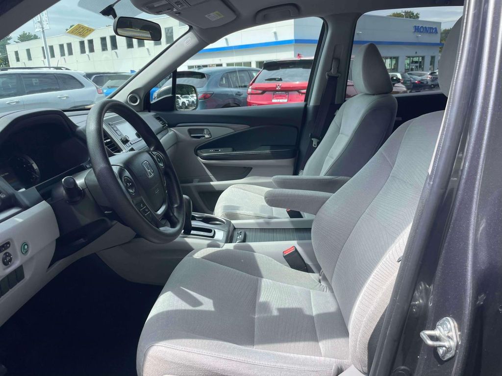 2016 Honda Pilot LX - Photo 14