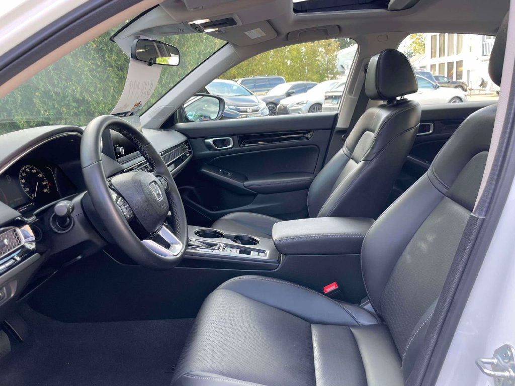 2024 Honda Civic Hatchback EX-L - Photo 15