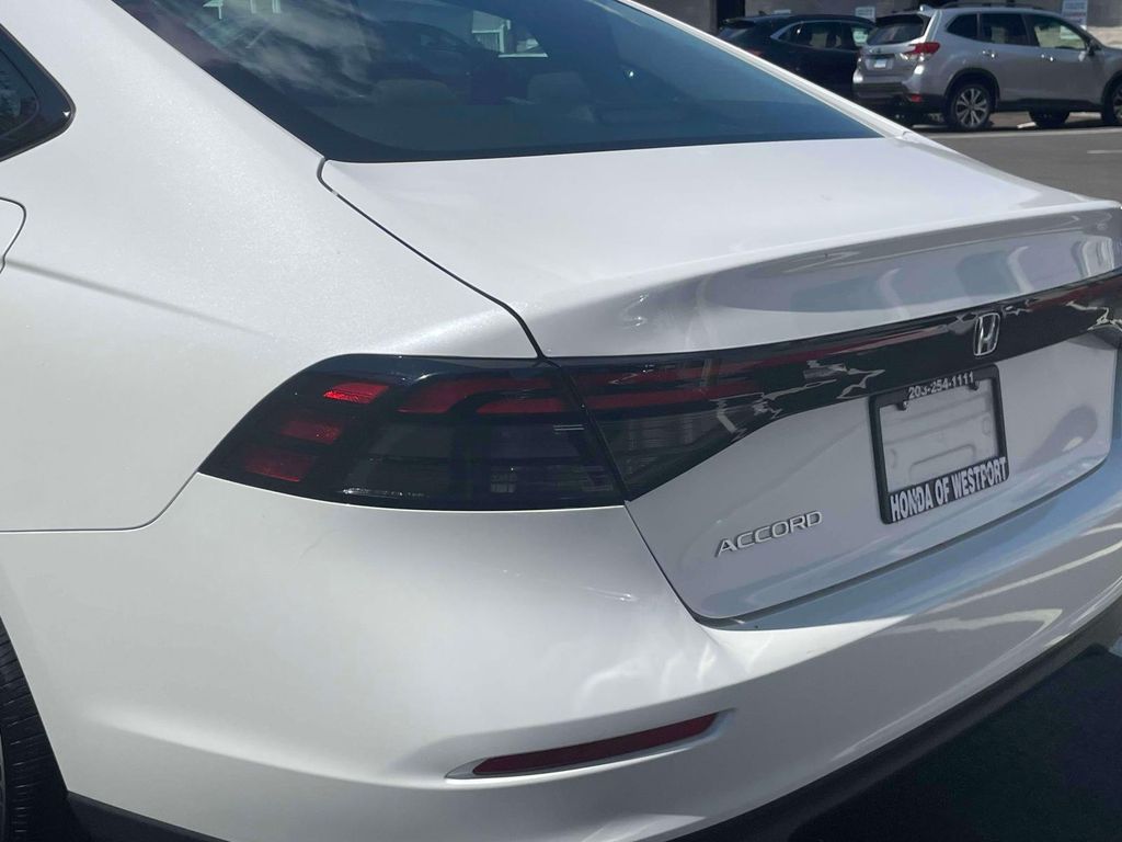 2025 Honda Accord SE - Photo 10
