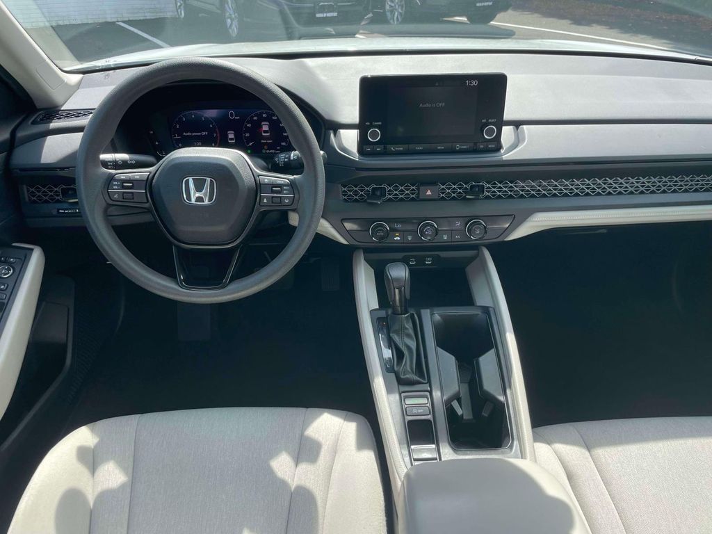 2024 Honda Accord LX - Photo 13