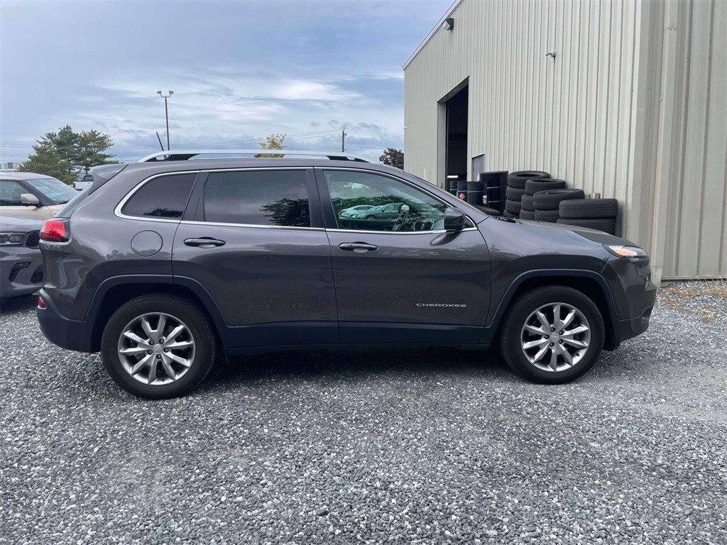 2018 Jeep Cherokee Limited photo 3