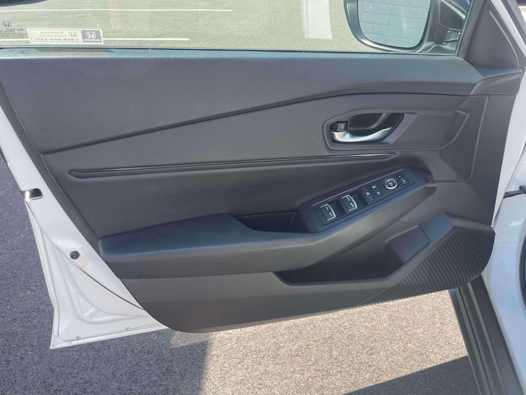 2025 Honda Accord SE - Photo 16