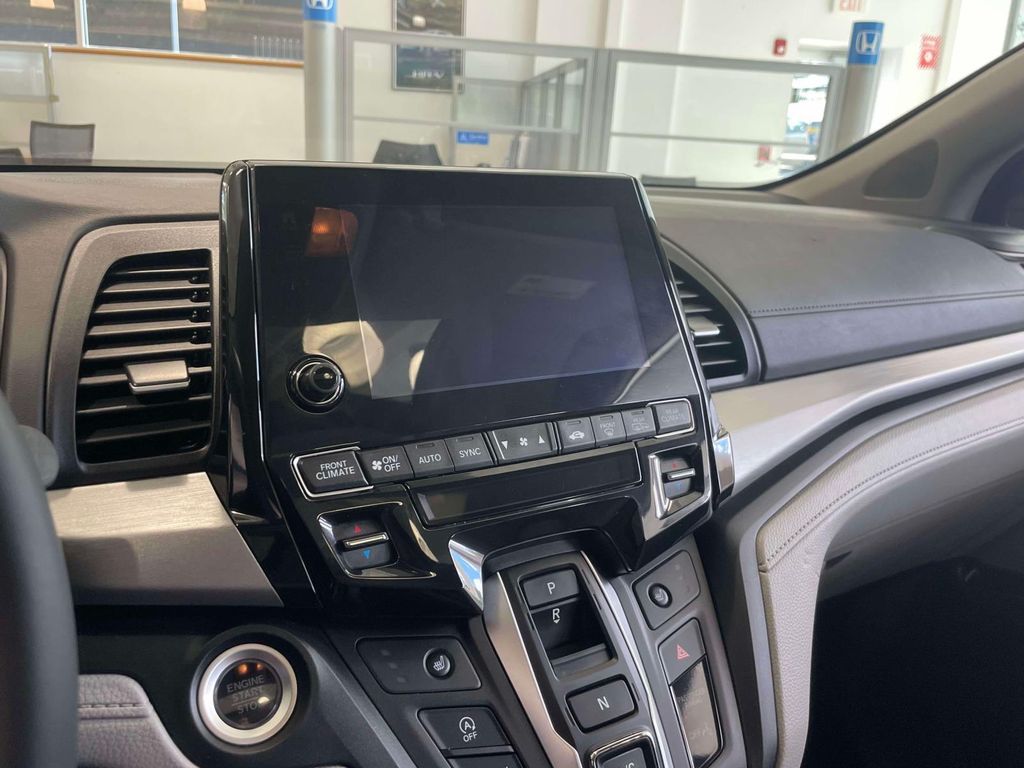 2024 Honda Odyssey EX-L - Photo 27