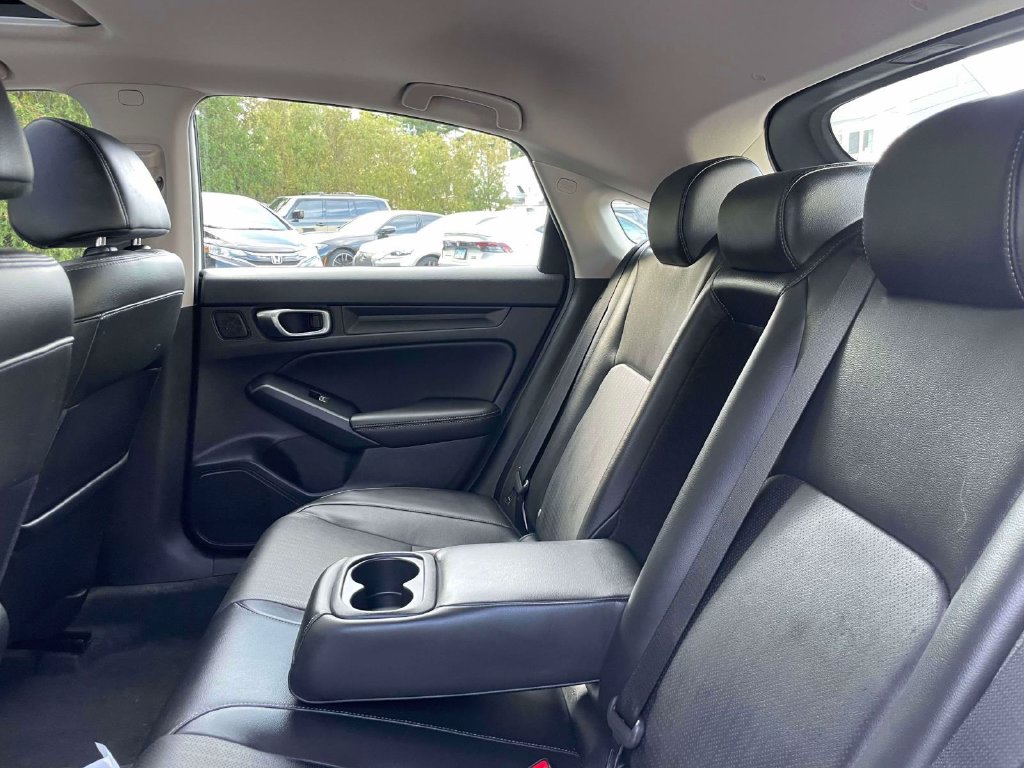 2024 Honda Civic Hatchback EX-L - Photo 11