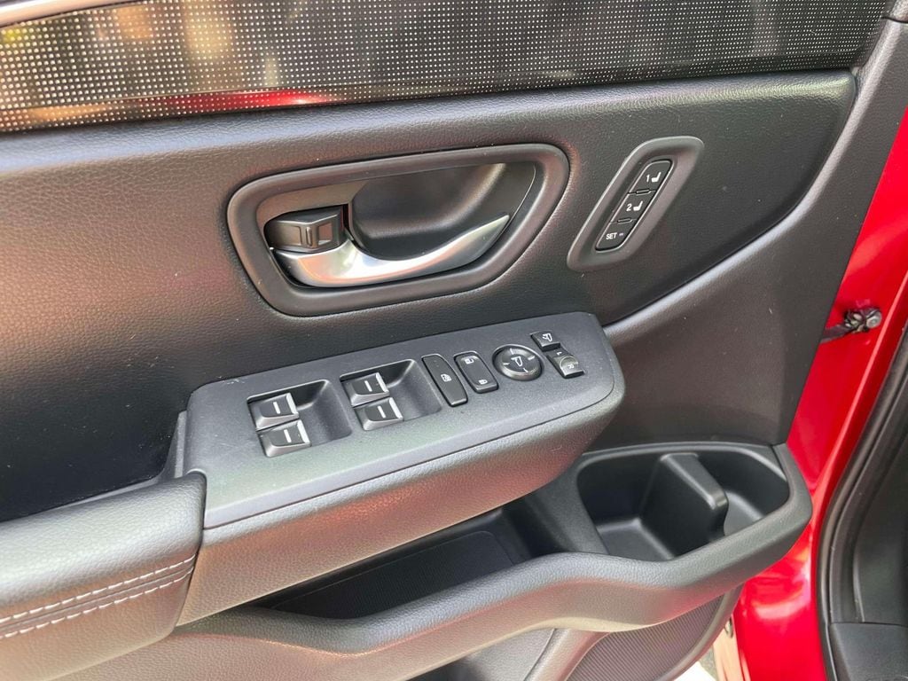 2023 Honda Pilot Elite - Photo 19