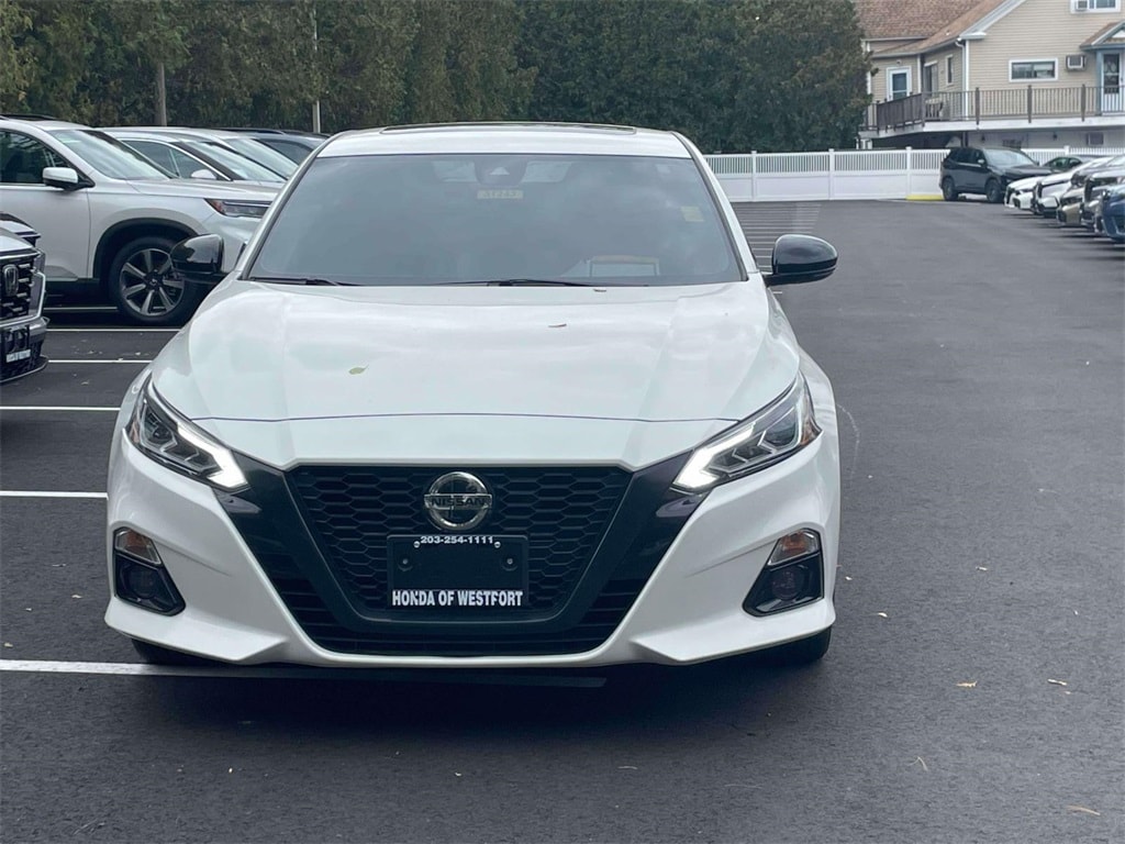 Used 2022 Nissan Altima 2.5 SR Sedan