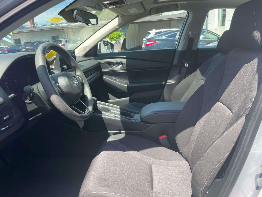 2023 Honda Accord EX - Photo 15
