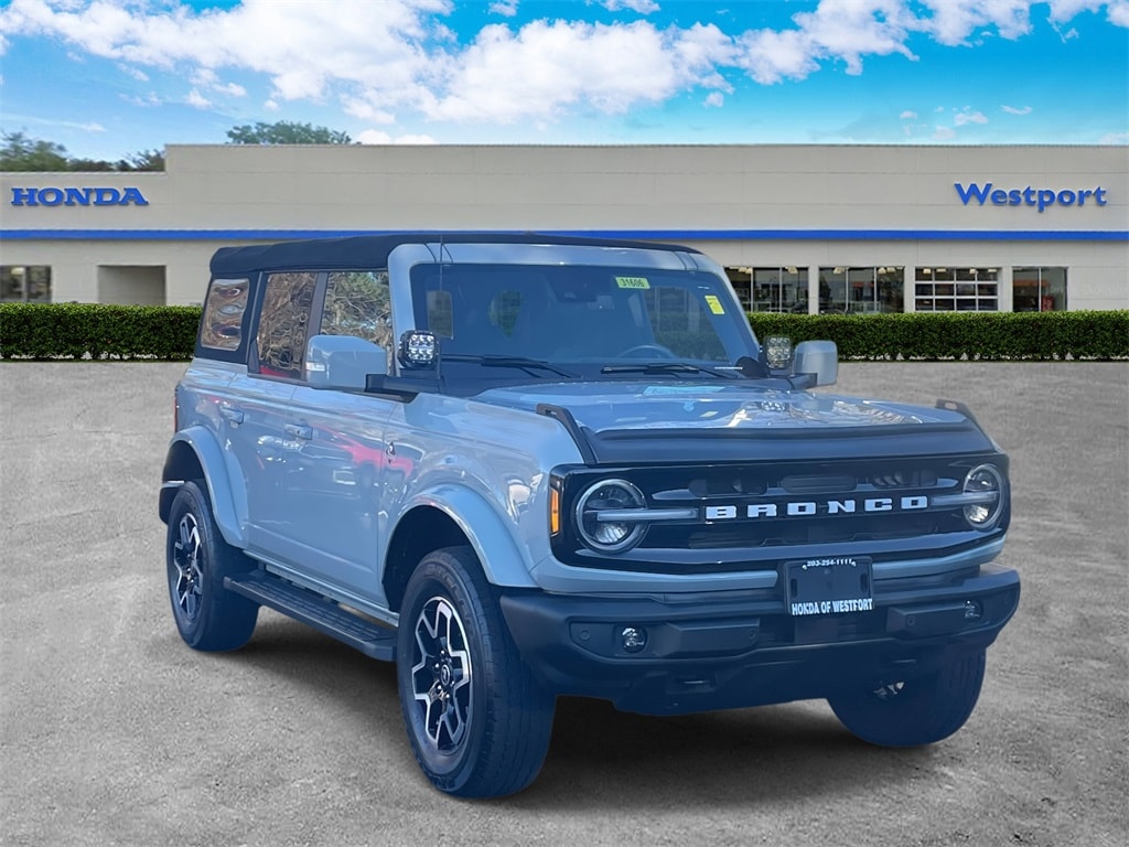 2022 Ford Bronco 4-Door Outer Banks's photo
