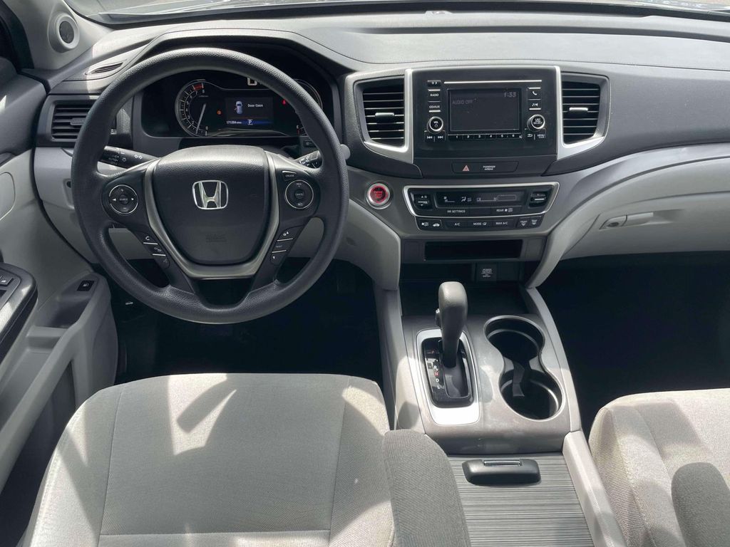2016 Honda Pilot LX - Photo 11