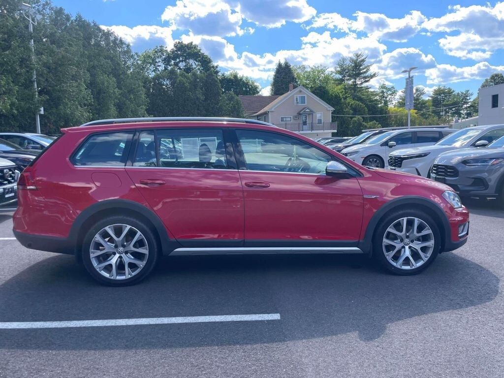 Used 2017 Volkswagen Golf Alltrack Wagon