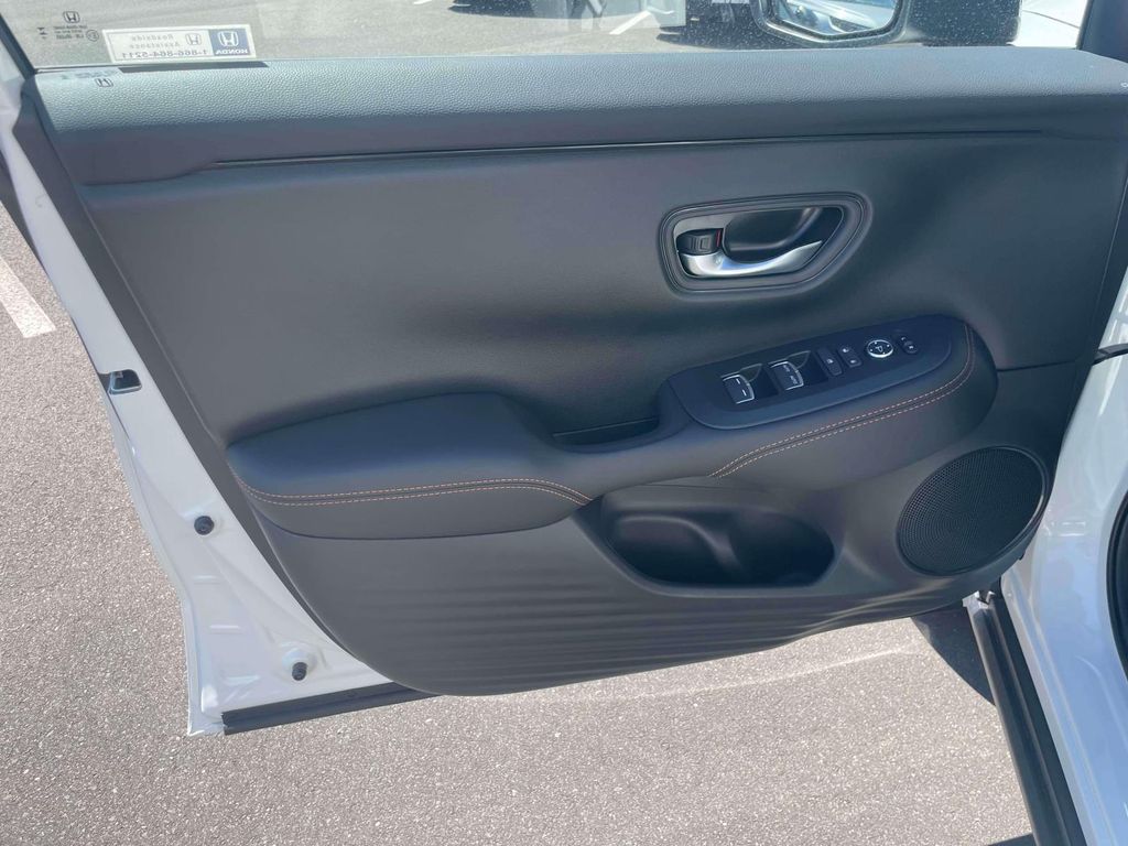 2026 Honda HR-V LX - Photo 15
