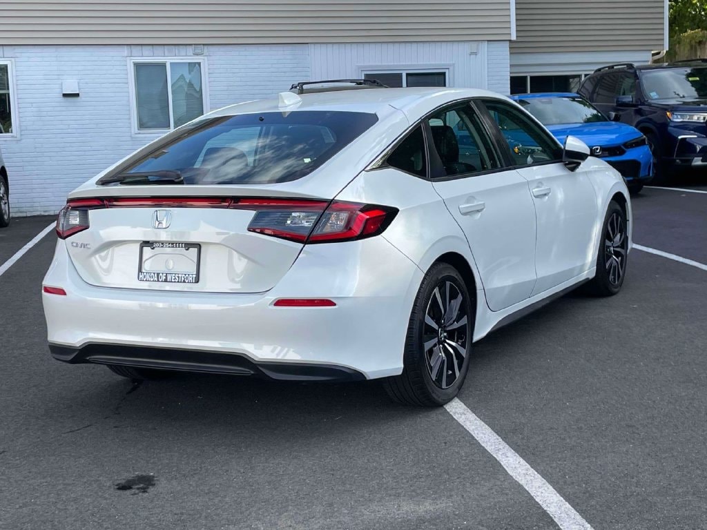 2024 Honda Civic Hatchback EX-L - Photo 5