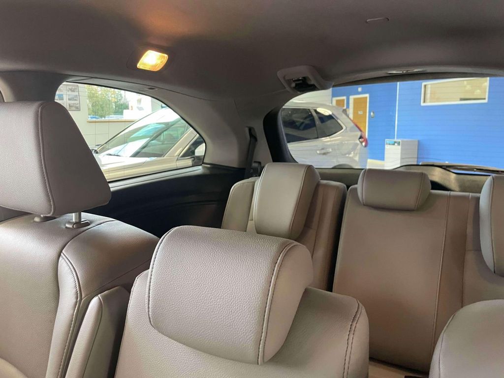 2024 Honda Odyssey EX-L - Photo 11