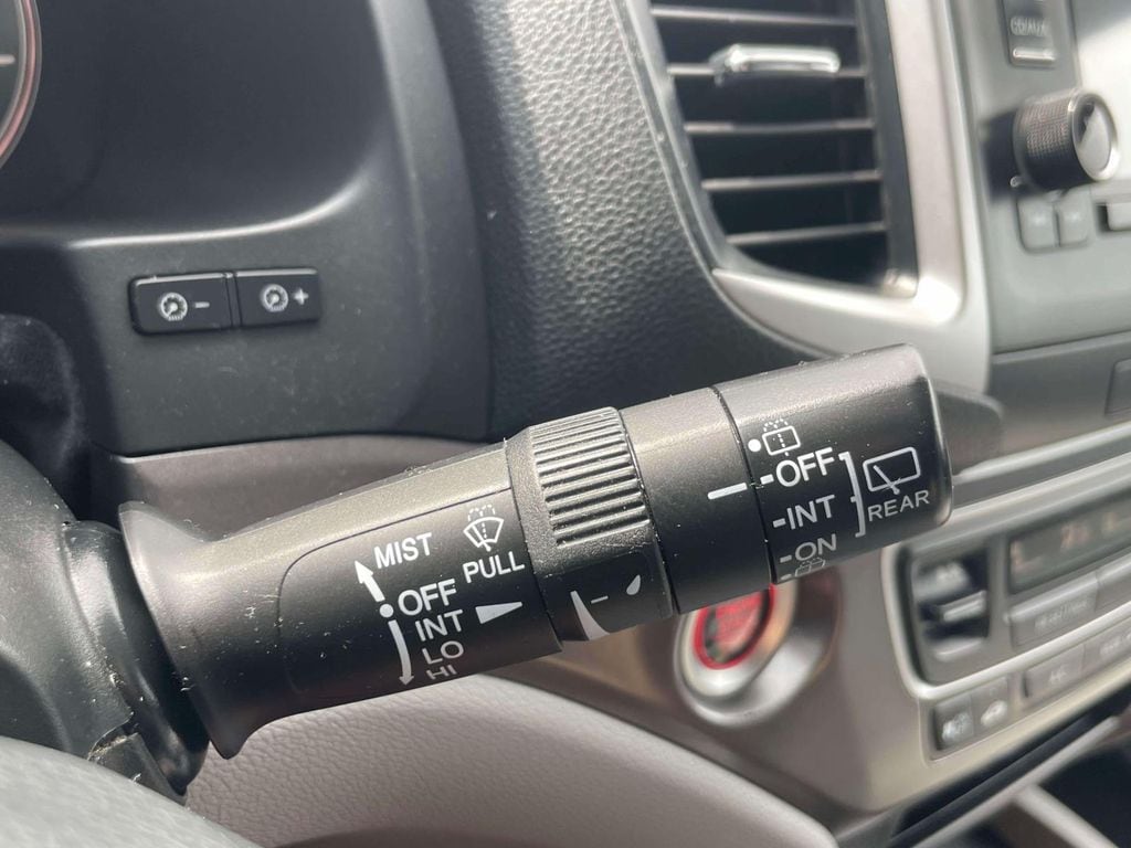 2016 Honda Pilot LX - Photo 24