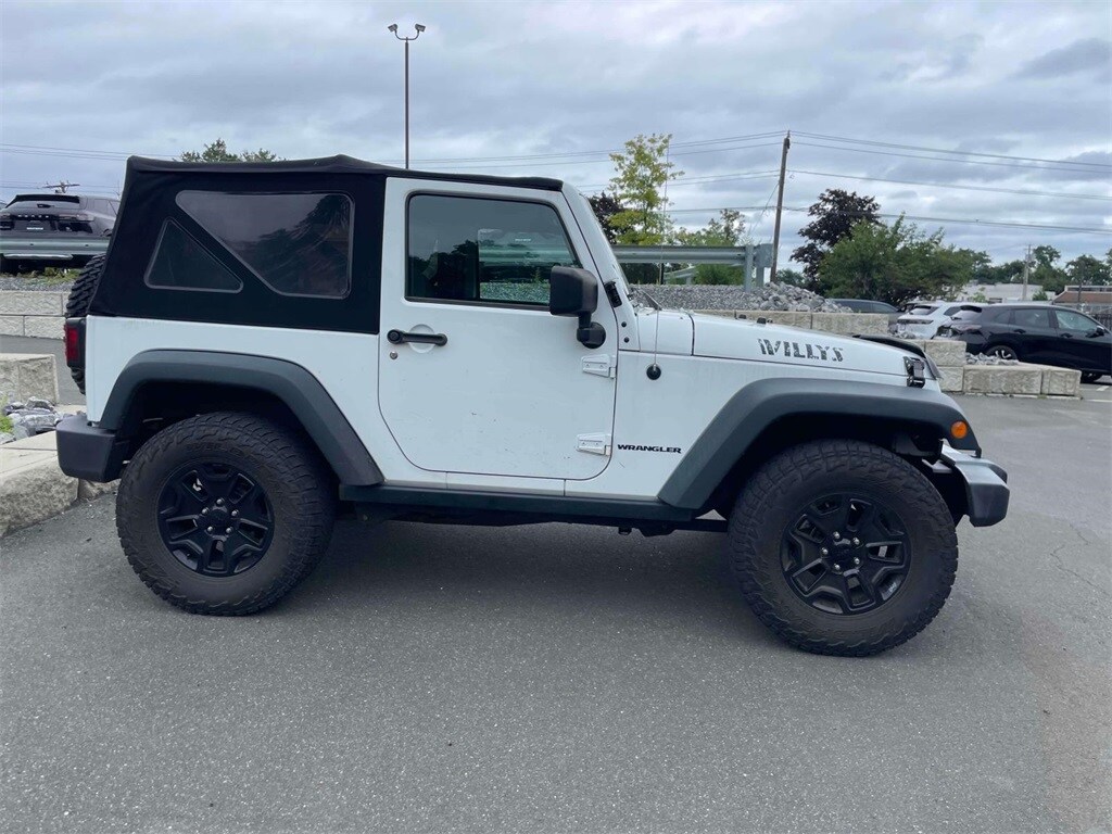 2017 Jeep Wrangler Willys Wheeler photo 4